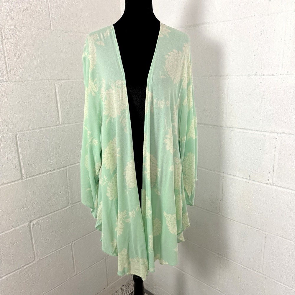 Torrid Kimono Green Floral Asymmetric Hem Fairy Bohemian Festival Feminine 1X/2X